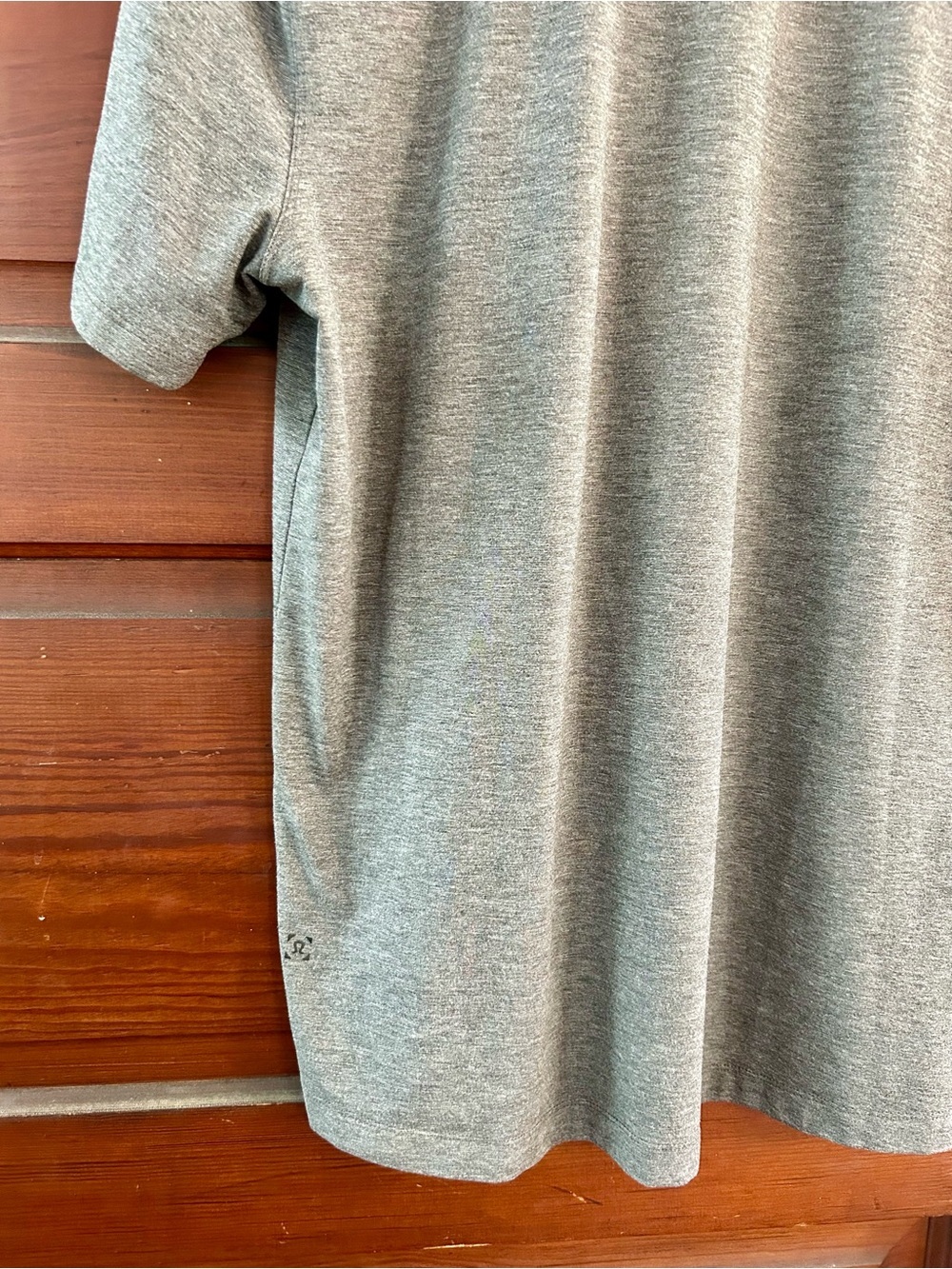 Lululemon Men’s Evolution Short-Sleeve Polo Sz Medium CURRENTLY SOLD IN STORES - Picture 4 of 9